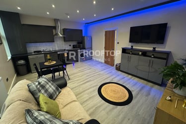 1 bed house, Victoria Road, Hyde Park, Leeds, LS61DU - Image 1