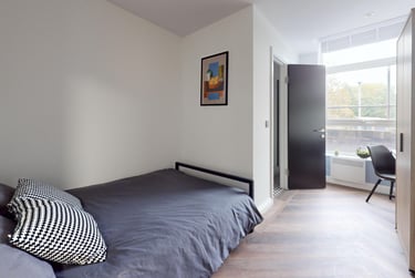 6 bed house, Thurloe Street, Victoria Park, Manchester, M145SG - Image 2