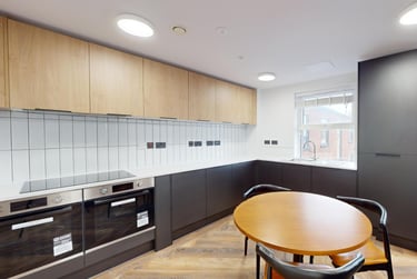 5 bed house, Thurloe Street, Victoria Park, Manchester, M145SG - Image 1
