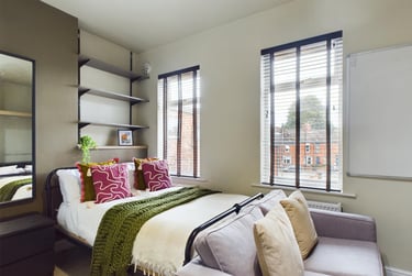 7 bed house, The Avenue, West End, Lincoln, LN11PD - Image 1