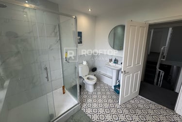 9 bed house, Belle Vue Road, Hyde Park, Leeds, LS31HG - Image 6
