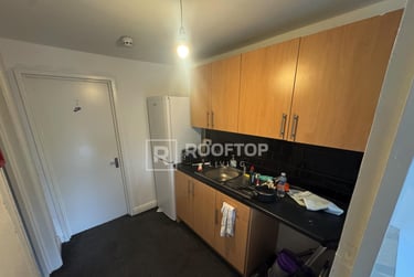 9 bed house, Belle Vue Road, Hyde Park, Leeds, LS31HG - Image 10