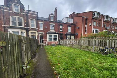 9 bed house, Belle Vue Road, Hyde Park, Leeds, LS31HG - Image 2