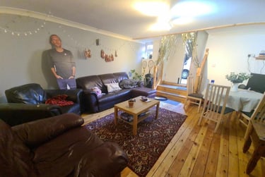 4 bed house, St. Johns Avenue, Hyde Park, Leeds, LS61AW - Image 1