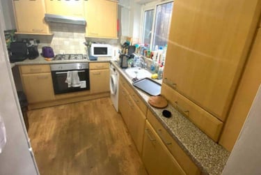 4 bed house, Hyde Park Close, Hyde Park, Leeds, LS61SF - Image 1