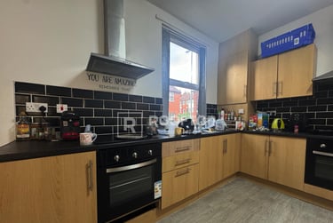 7 bed house, Chestnut Avenue, Hyde Park, Leeds, LS61BA - Image 15
