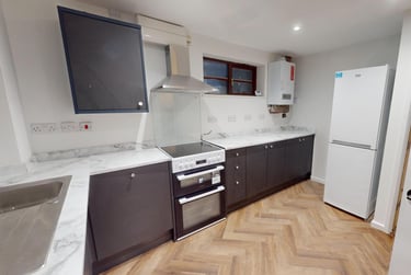 5 bed house, Heron Drive, Lenton, Nottingham, NG72DF - Image 2