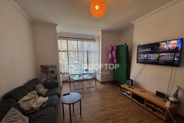 6 bed house, Ebberston Terrace, Hyde Park, Leeds, LS61AU - Image 4