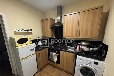 2 bed house, Moorland Avenue, Hyde Park, Leeds, LS61AP - Image 2