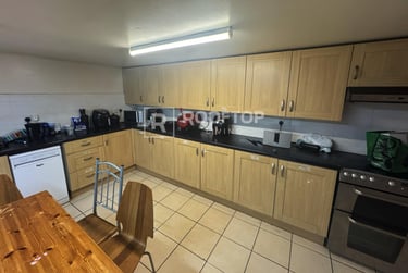 8 bed house, Cardigan Road, Headingley, Leeds, LS63AE - Image 10