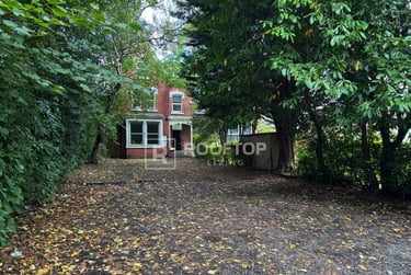 7 bed house, Cardigan Road, Burley, Leeds, LS61EB - Image 2
