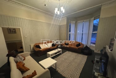 9 bed house, Belle Vue Road, Hyde Park, Leeds, LS31HG - Image 5