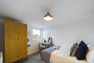 7 bed house, Kippax Street, Rusholme, Manchester, M144FX - Image 4