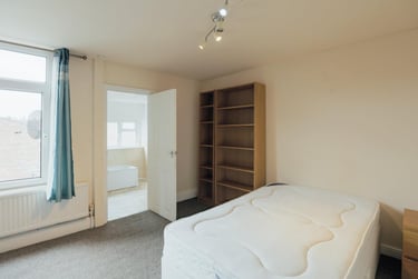 6 bed house, Carholme Road, West End, Lincoln, LN11ST - Image 12