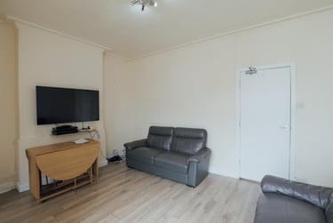 6 bed house, Carholme Road, West End, Lincoln, LN11ST - Image 4