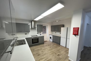 6 bed house, Oliver Road, City Centre, Loughborough, LE112BZ - Image 1