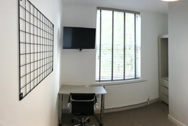 6 bed house, Rectory Place, City Centre, Loughborough, LE111UW - Image 5
