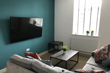 6 bed house, Rectory Place, City Centre, Loughborough, LE111UW - Image 1