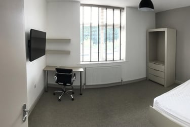6 bed house, Rectory Place, City Centre, Loughborough, LE111UW - Image 3