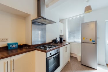 6 bed house, Meadow Lane, City Centre, Loughborough, LE111JY - Image 2