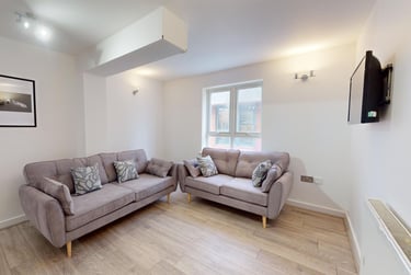 5 bed house, Orchard Street, City Centre, Loughborough, LE115AZ - Image 1