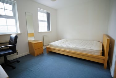 4 bed house, Goldfinch Close, City Centre, Loughborough, LE113HG - Image 4
