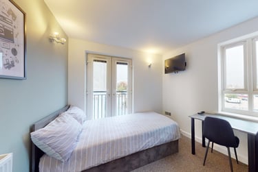 5 bed house, Orchard Street, City Centre, Loughborough, LE115AZ - Image 2