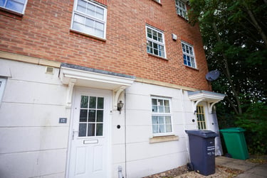 4 bed house, Goldfinch Close, City Centre, Loughborough, LE113HG - Image 9
