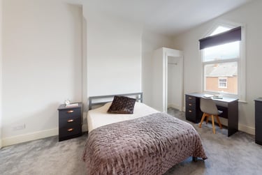 6 bed house, Alfreton Road, Radford, Nottingham, NG73JL - Image 1
