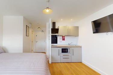 1 bed house, Lemyngton Street, City Centre, Loughborough, LE111UH - Image 1