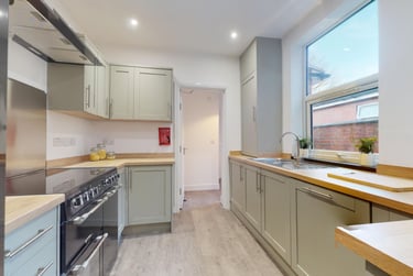6 bed house, Royland Road, City Centre, Loughborough, LE112EH - Image 2