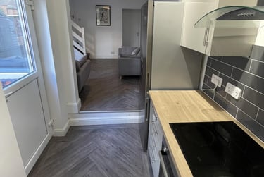 4 bed house, Paget Street, City Centre, Loughborough, LE115DU - Image 5