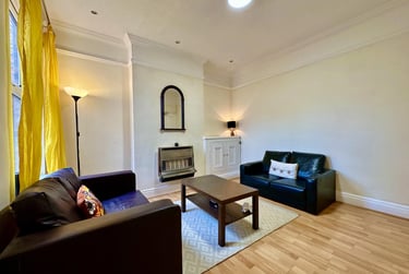 3 bed house, Briton Street, City Centre, Leicester, LE30AA - Image 1