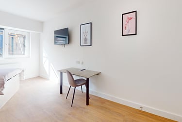 1 bed house, Lemyngton Street, City Centre, Loughborough, LE111UH - Image 2