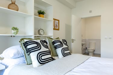 Classic Studio with Balcony - Image 3