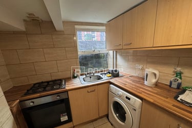 6 bed house, Hessle View, Hyde Park, Leeds, LS61ER - Image 5