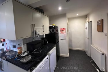 6 bed house, Inglewood Terrace, Rampart Road, Leeds, LS62HT - Image 6