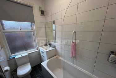 6 bed house, Inglewood Terrace, Rampart Road, Leeds, LS62HT - Image 4