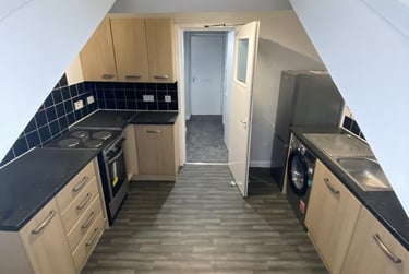 2 bed house, Myrtle Road, Highfields, Leicester, LE21FX - Image 2