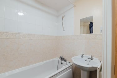 5 bed house, Moorhen Way, City Centre, Loughborough, LE113HH - Image 12