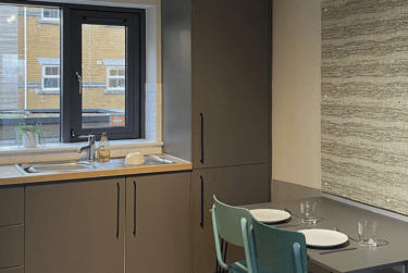 Classic 4 Bed Apartment at Emily Davies, Western Esplanade, Portswood, Southampton, SO152PU - Image 5