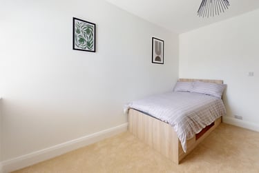 4 bed house, Market Street, City Centre, Loughborough, LE113ER - Image 1