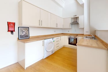 5 bed house, Blenheim Terrace, Woodhouse, Leeds, LS29JG - Image 2