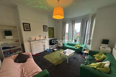 8 bed house, Consort Terrace, Woodhouse, Leeds, LS31ET - Image 3