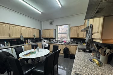 8 bed house, Consort Terrace, Woodhouse, Leeds, LS31ET - Image 6