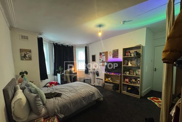 8 bed house, Consort Terrace, Woodhouse, Leeds, LS31ET - Image 10