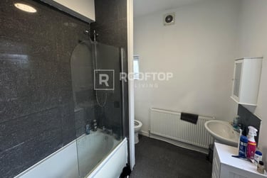 8 bed house, Consort Terrace, Woodhouse, Leeds, LS31ET - Image 11