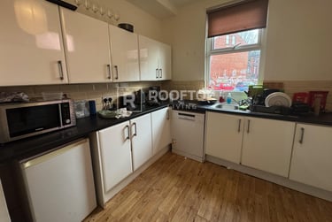 8 bed house, Brudenell Road, Hyde Park, Leeds, LS61HA - Image 3