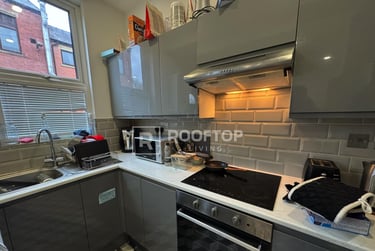 4 bed house, Pennington Terrace, Rampart Road, Leeds, LS62JJ - Image 4