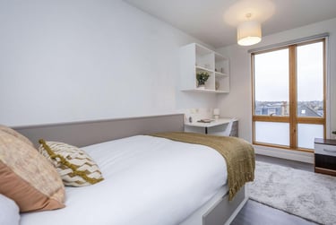 Premier Ensuite at Charles Morton Court, 37-43 Green Lanes, Newington Green, London, N169BS - Image 2